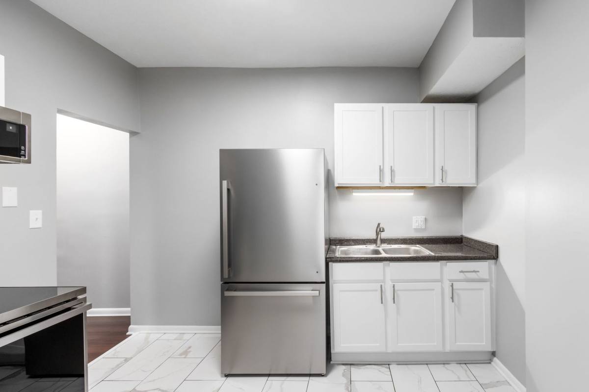 Townhouse for rent at 844-848 Oak St, Columbus, OH 43205