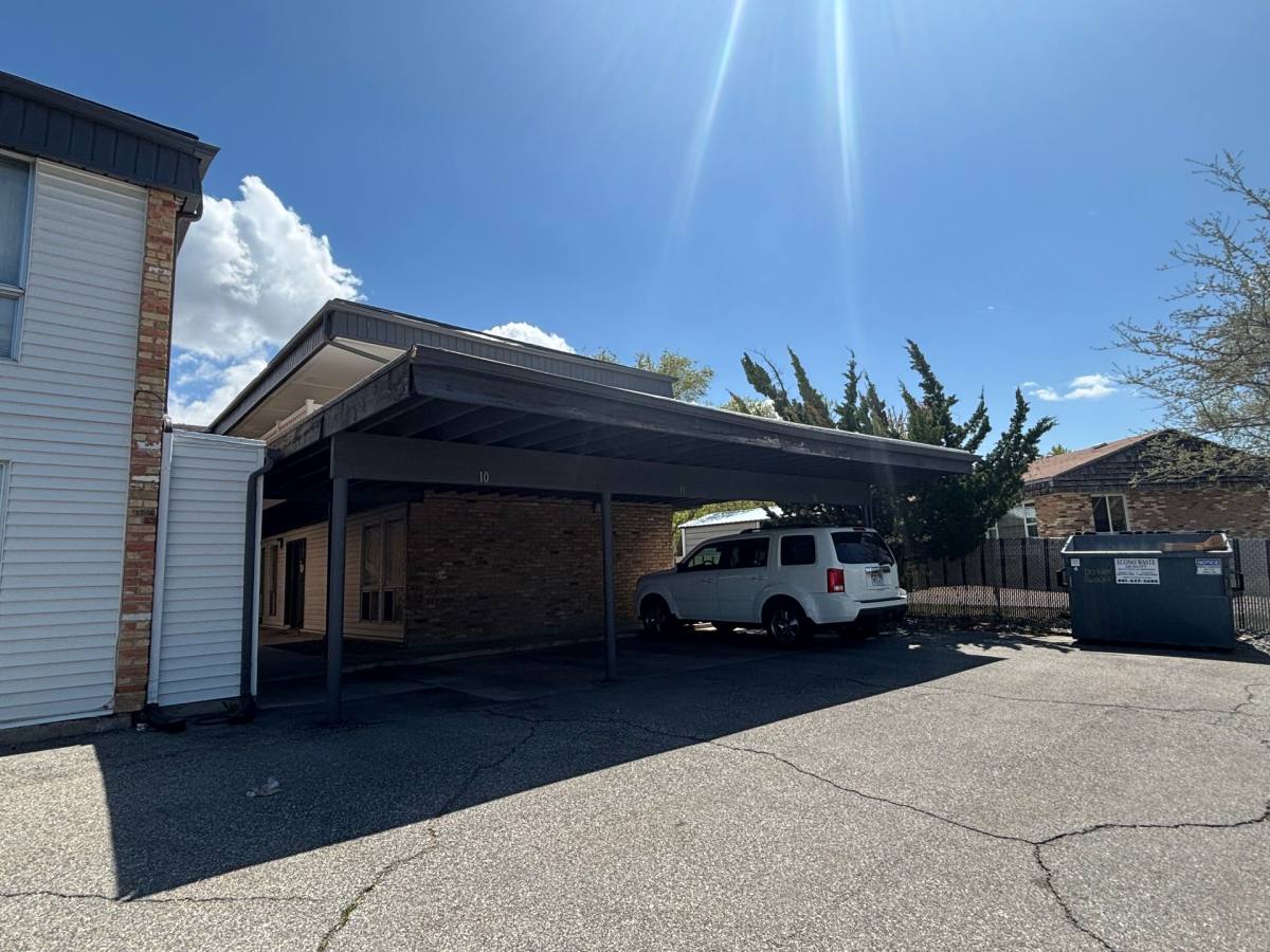 Apartment for rent at 1165 Edgewood Dr, Ogden, UT 84403