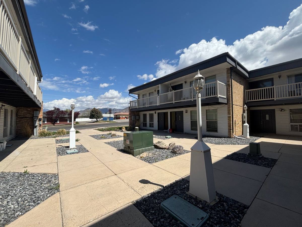 Apartment for rent at 1165 Edgewood Dr, Ogden, UT 84403