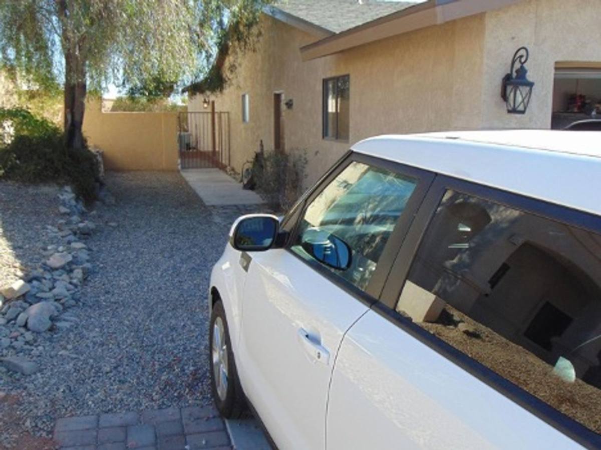 House for rent at 2592 Beverly Glen Dr, Lake Havasu City, AZ 86403