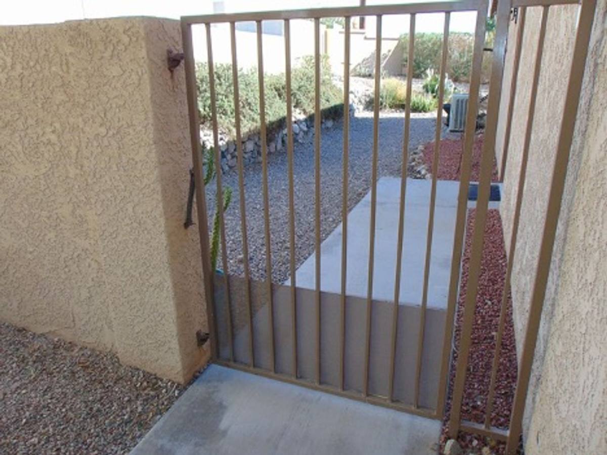 House for rent at 2592 Beverly Glen Dr, Lake Havasu City, AZ 86403