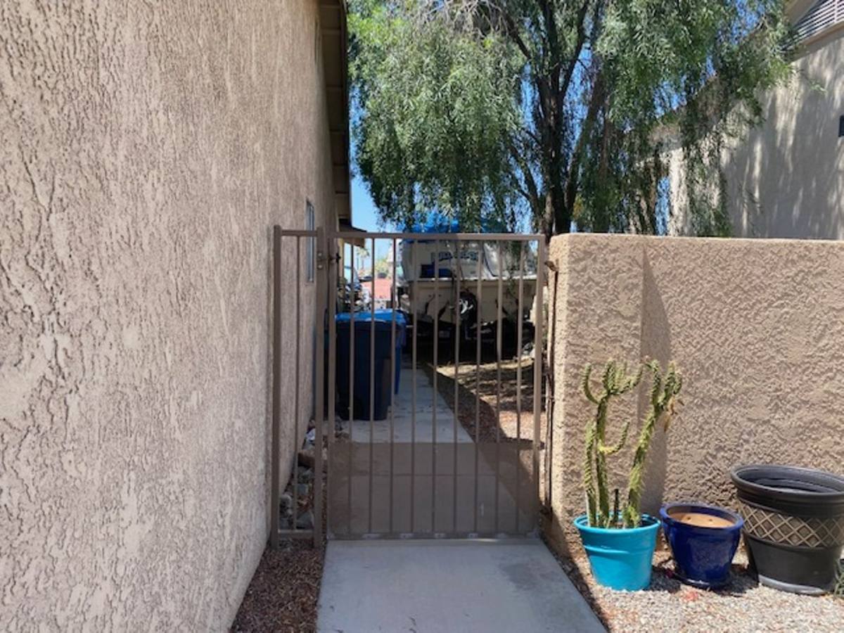 House for rent at 2592 Beverly Glen Dr, Lake Havasu City, AZ 86403