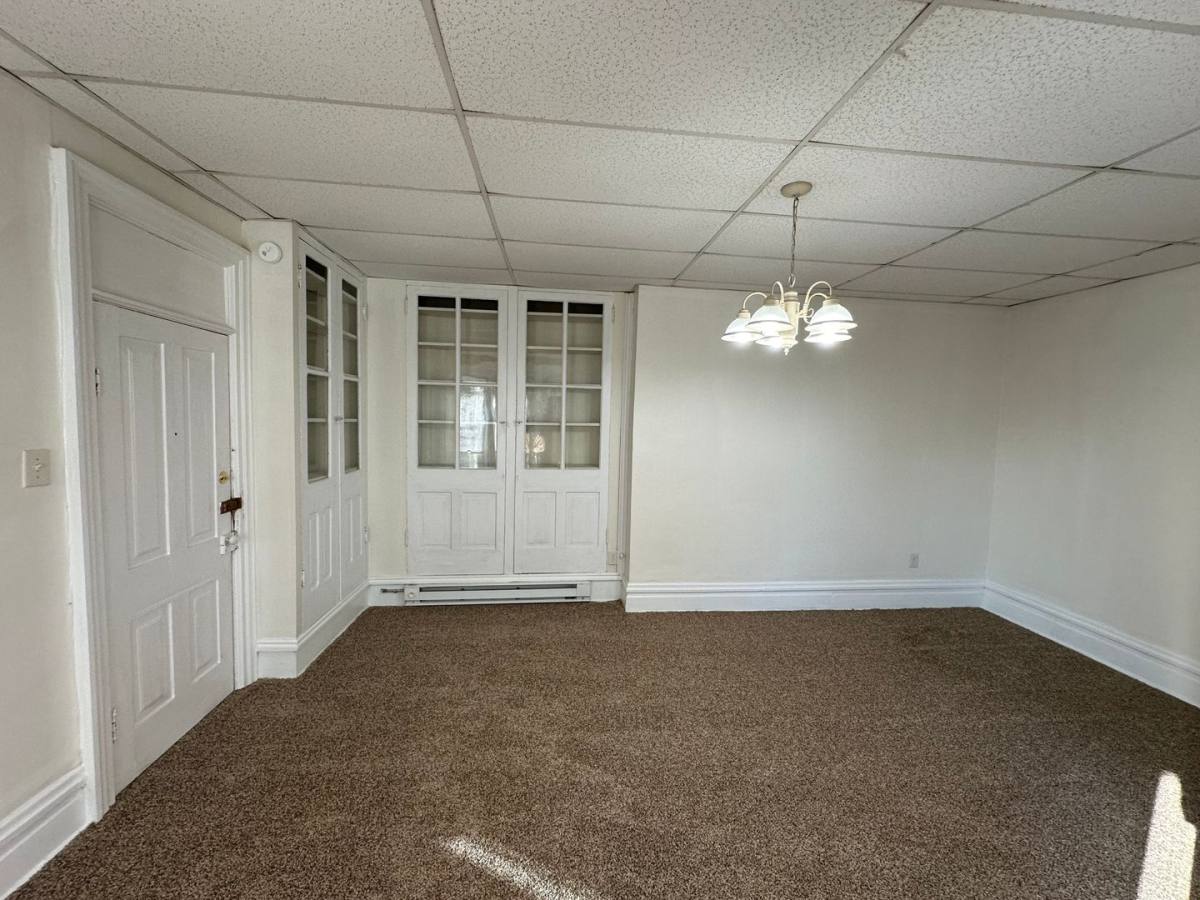 Apartment for rent at 515 S Center St, Grove City, PA 16127