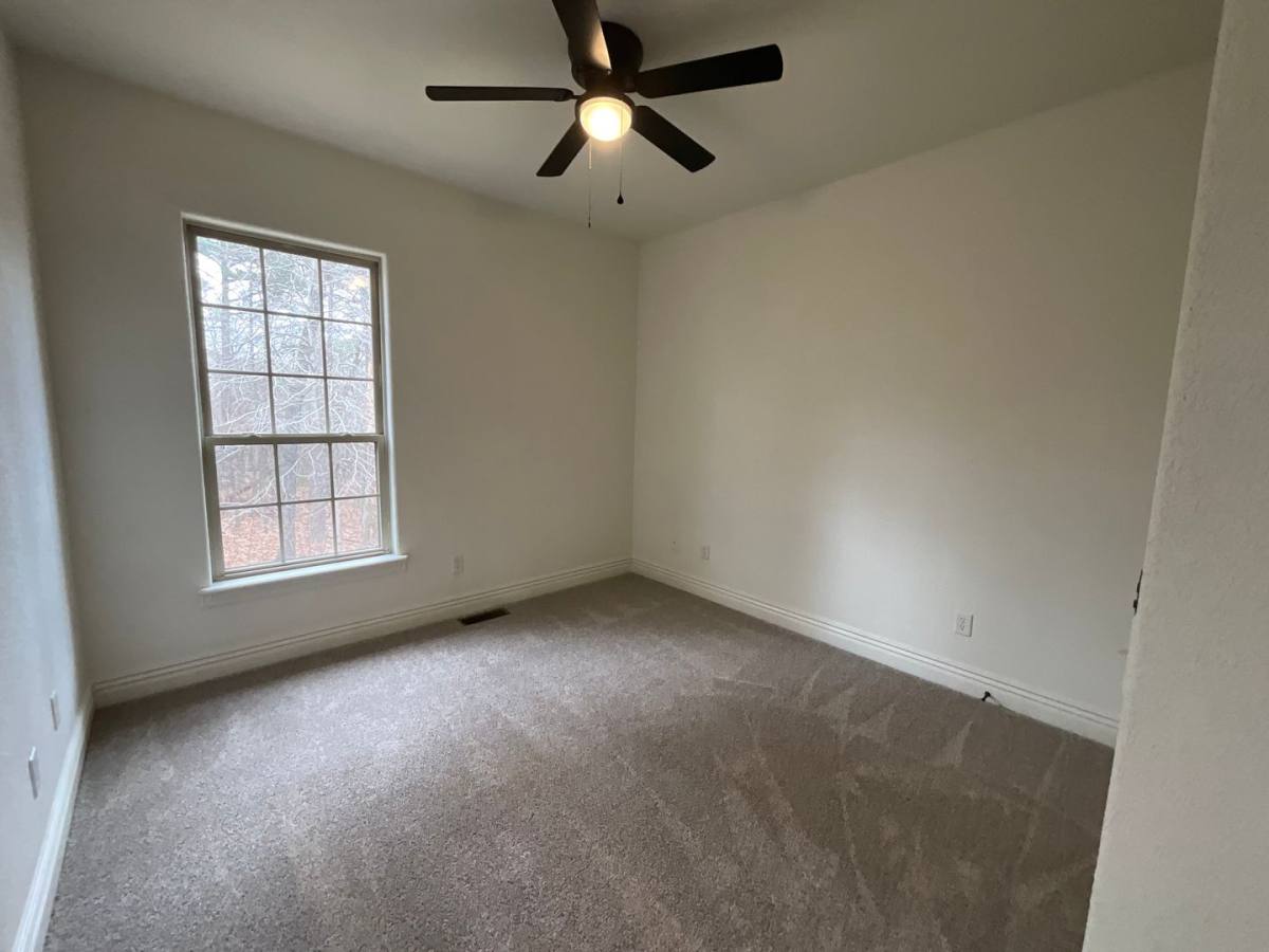 House for rent at 1 Dent Lane, Bella Vista, AR 72714
