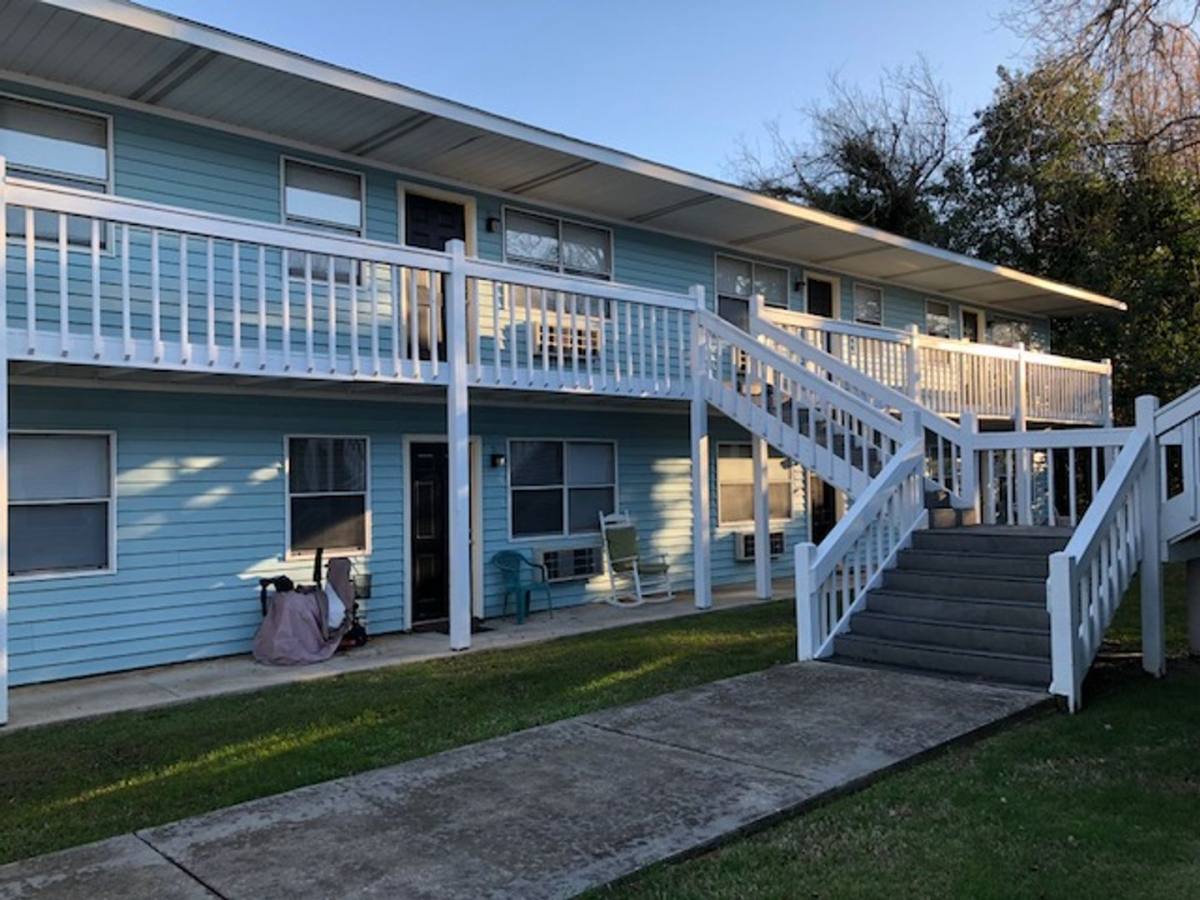 Apartment for rent at 213 Hampton Ave, Greenwood, SC 29646