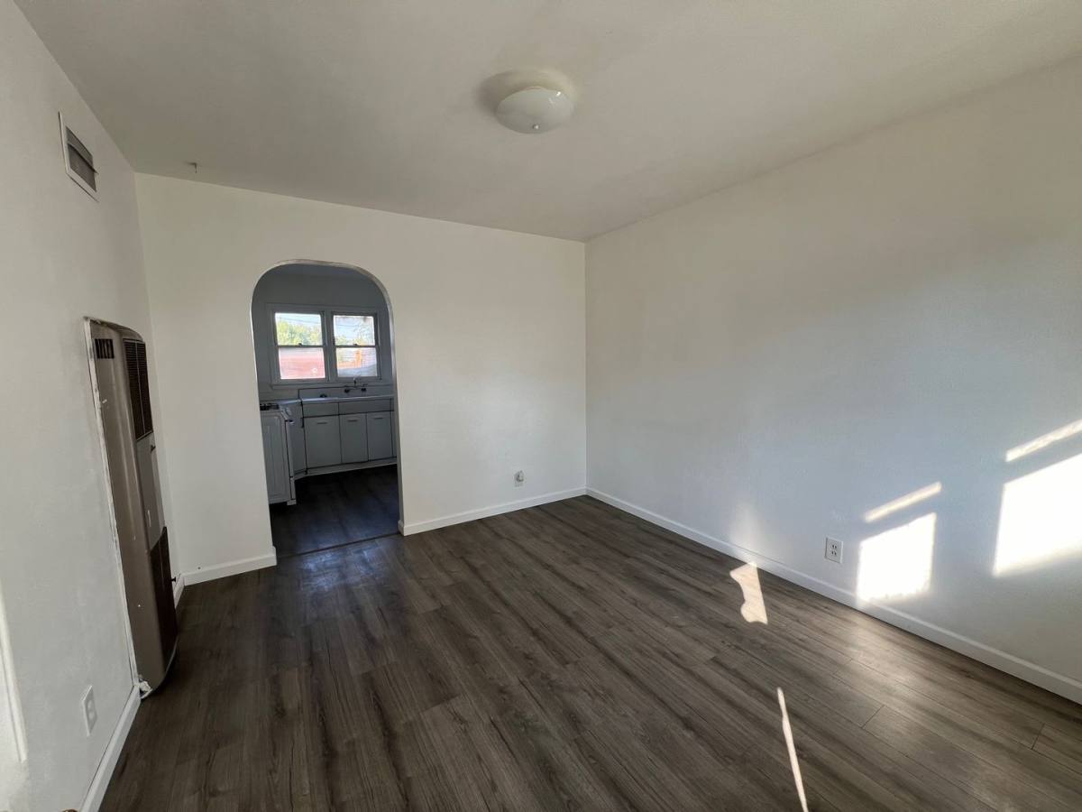 351 E 2nd Ave, Akron, CO 80720 - Apartment for Rent - Image 2
