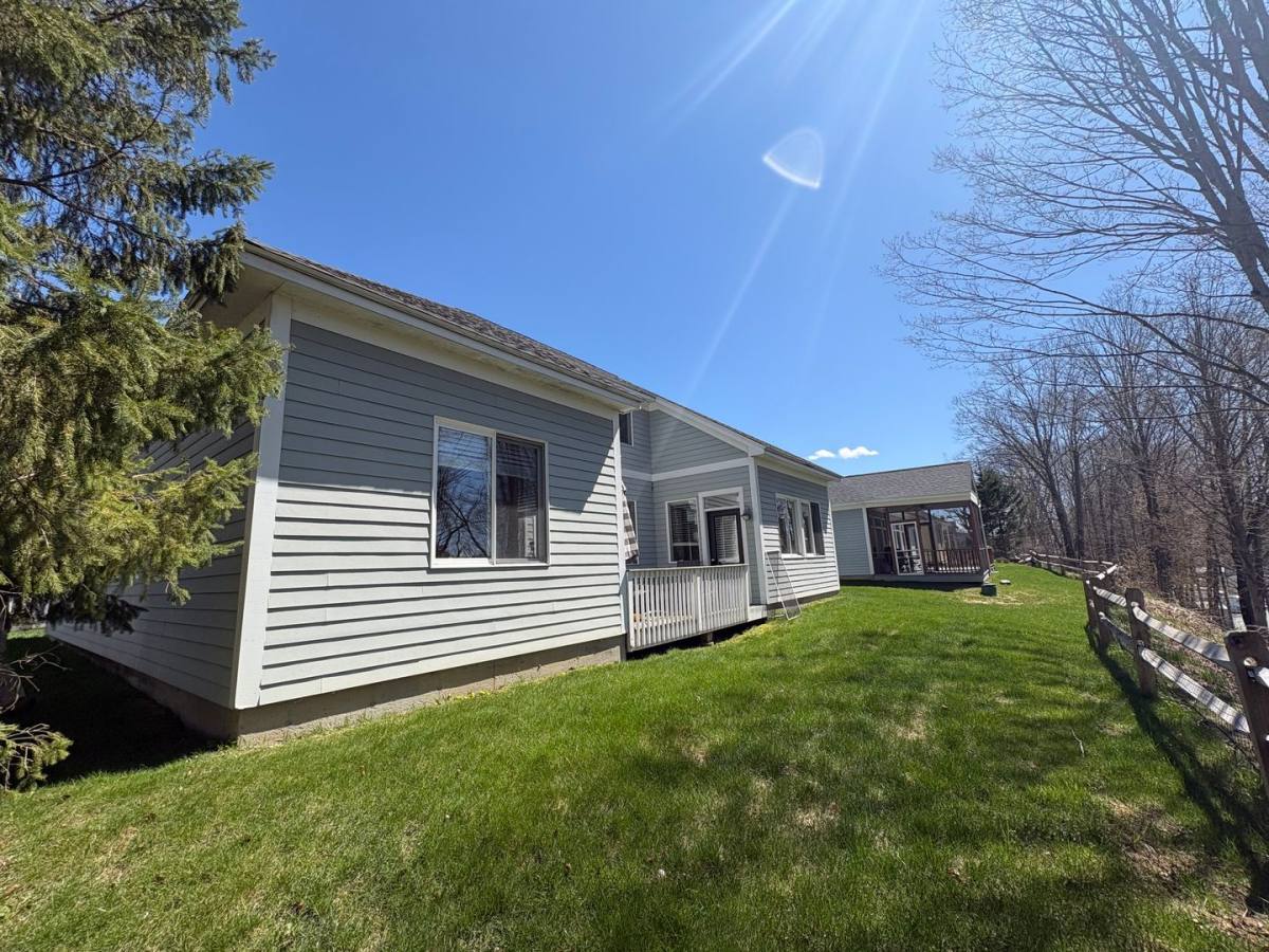 House for rent at 14 Apple Blossom Dr, West Lebanon, NH 03784