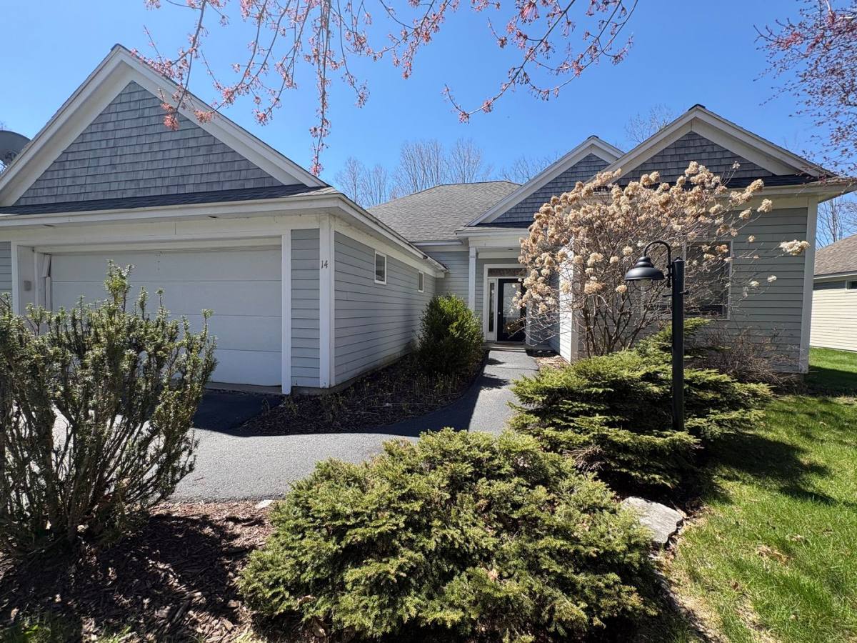 House for rent at 14 Apple Blossom Dr, West Lebanon, NH 03784