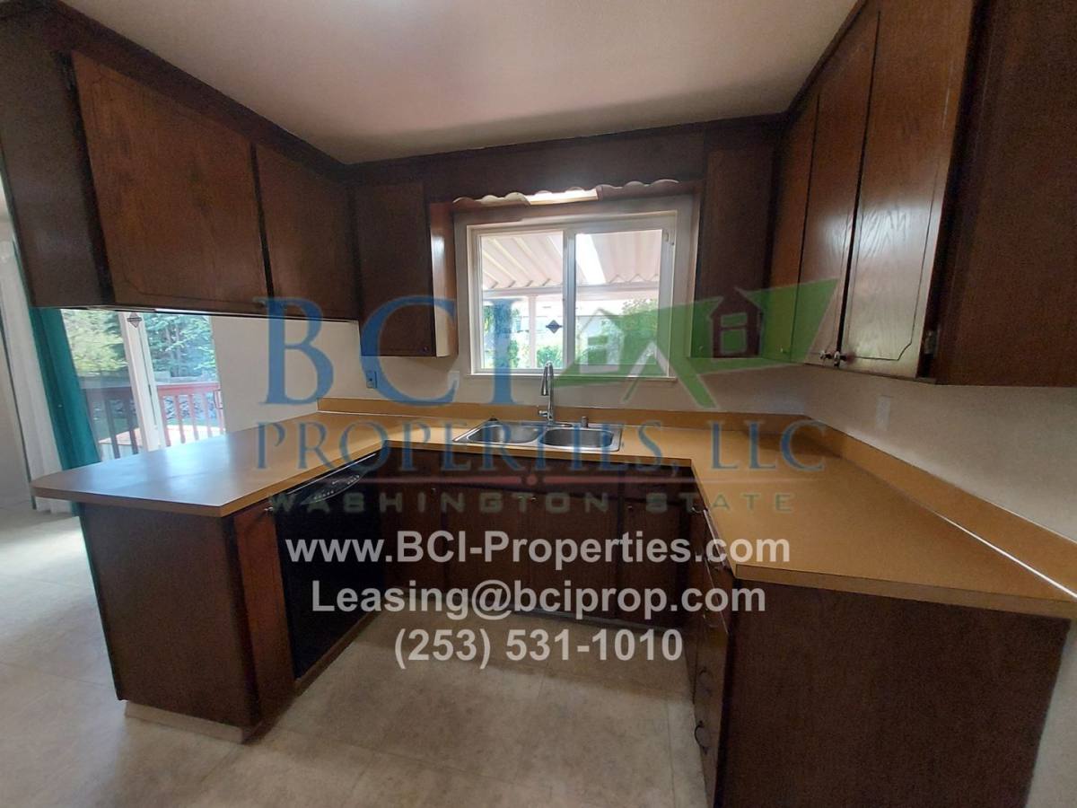 House for rent at 10616 98th St SW, Lakewood, WA 98498