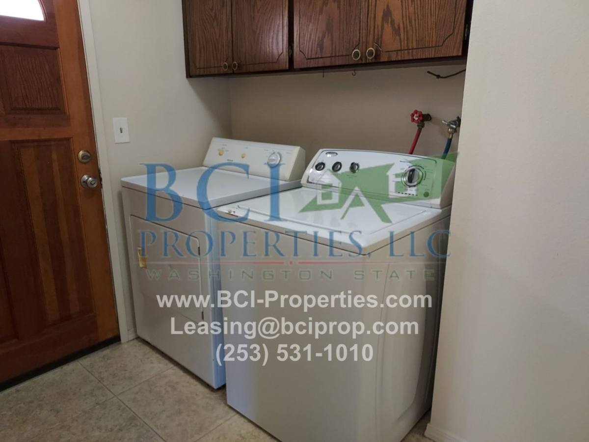 House for rent at 10616 98th St SW, Lakewood, WA 98498