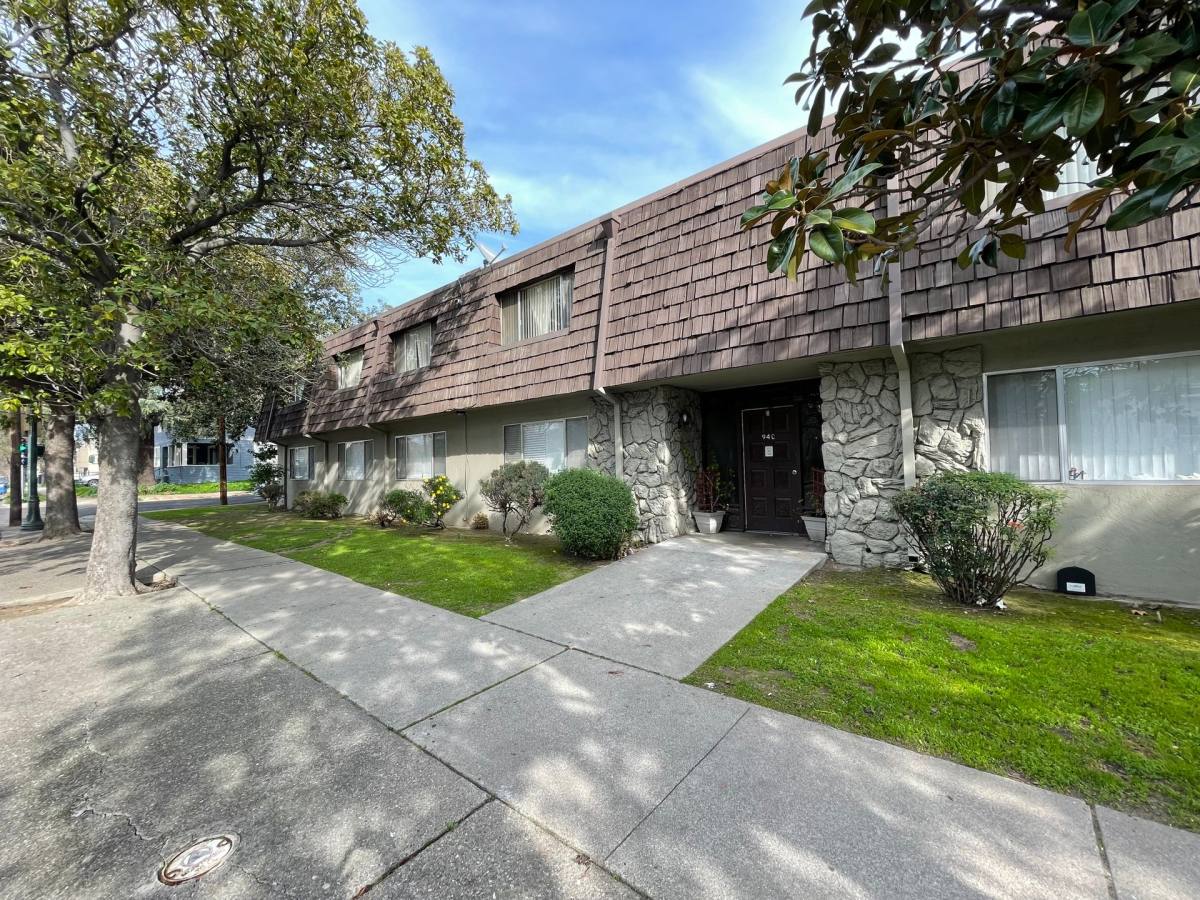 Apartment for rent at 940 N San Joaquin St, Stockton, CA 95202
