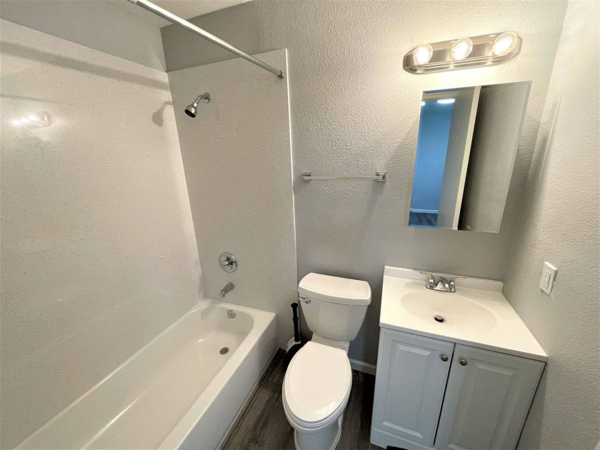 Apartment for rent at 940 N San Joaquin St, Stockton, CA 95202
