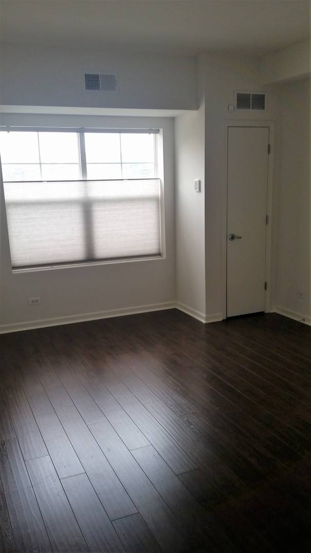 Apartment for rent at 301 McKinley, Mundelein, IL 60060