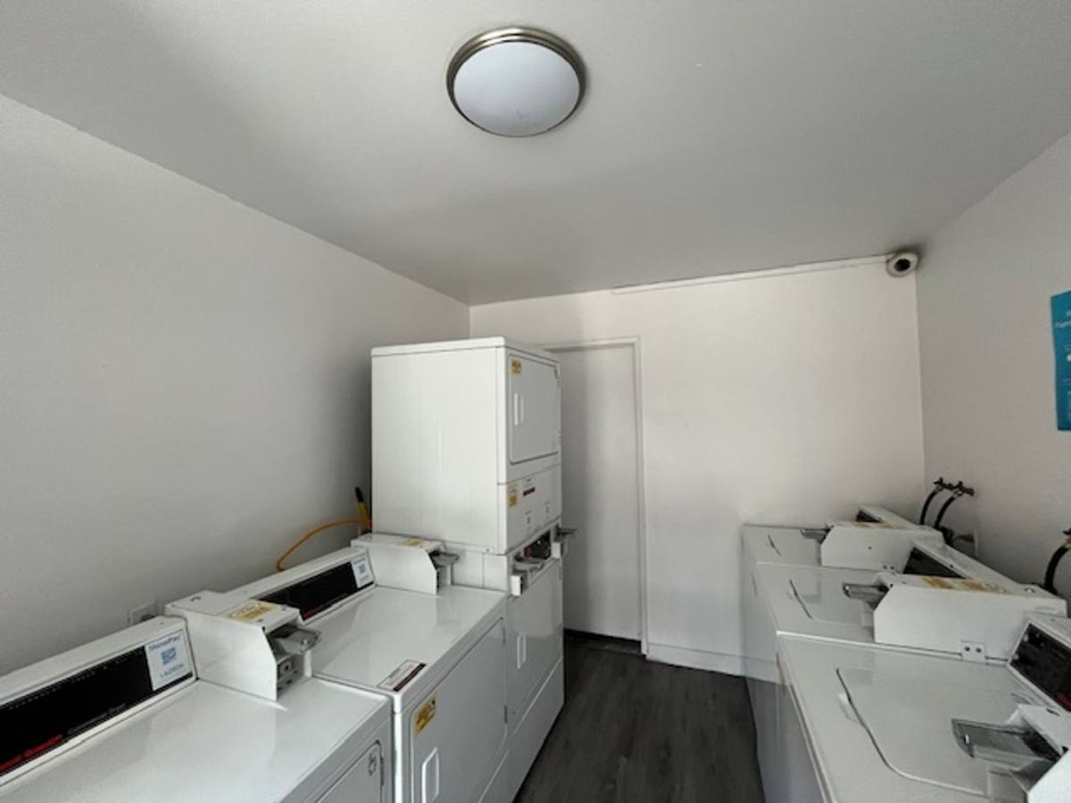 Apartment for rent at 17211 Chatsworth St, Granada Hills, CA 91344