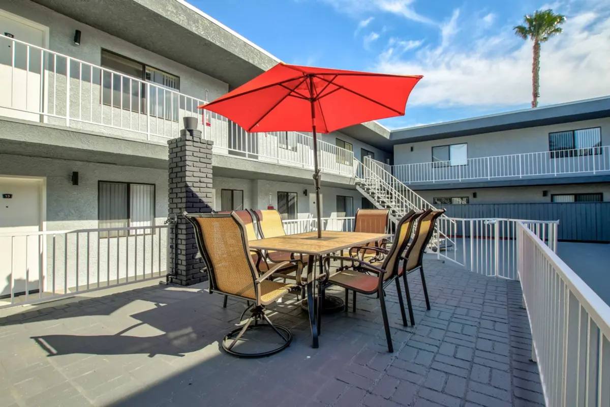Apartment for rent at 17211 Chatsworth St, Granada Hills, CA 91344