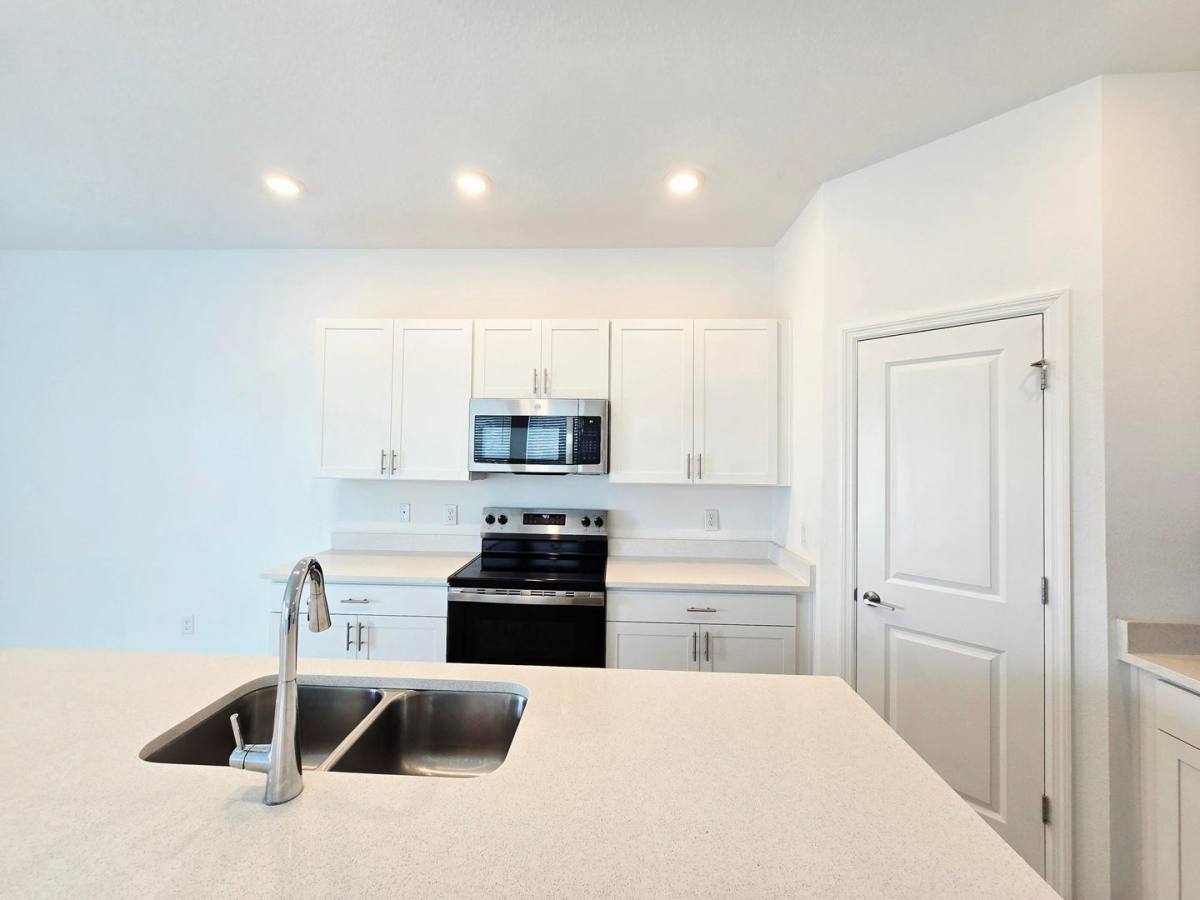 Townhouse for rent at 11946 Glenside Terrace, Palmetto, FL 34221