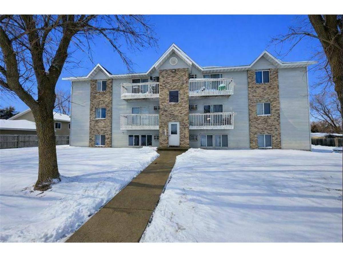 Apartment for rent at 1423 6th St N, Saint Cloud, MN 56303