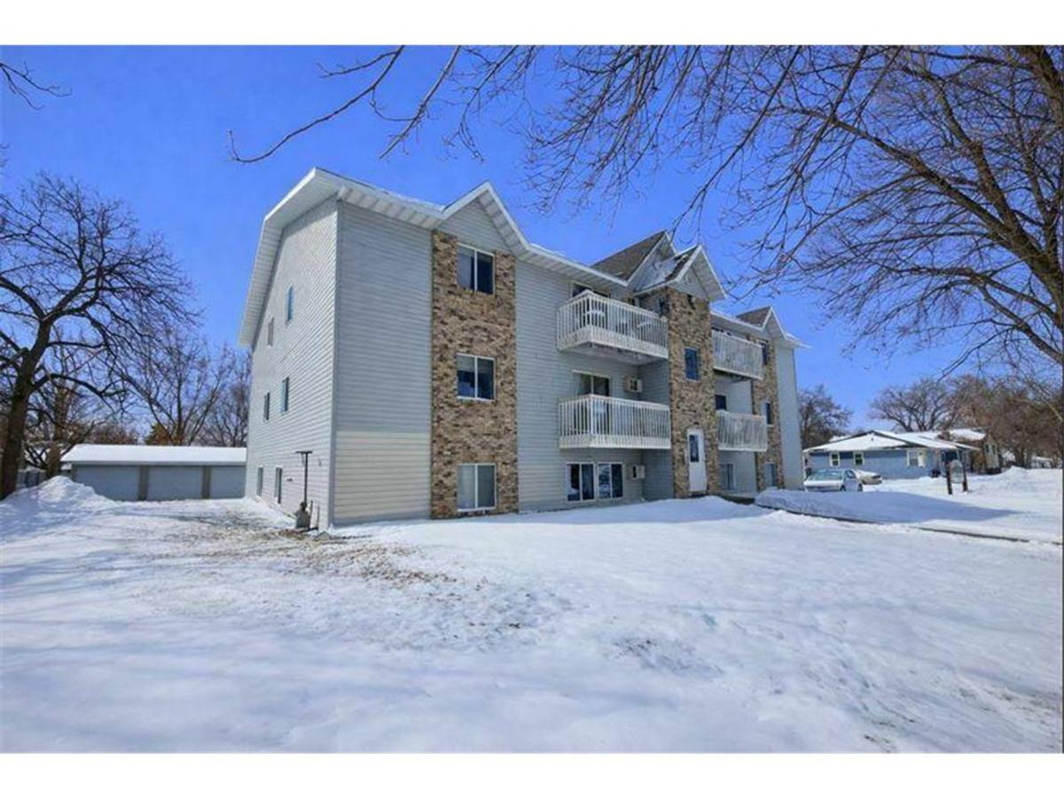Apartment for rent at 1423 6th St N, Saint Cloud, MN 56303