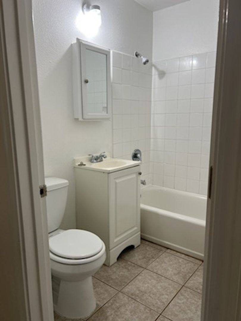 Apartment for rent at 2601 Columbus St, Bakersfield, CA 93306