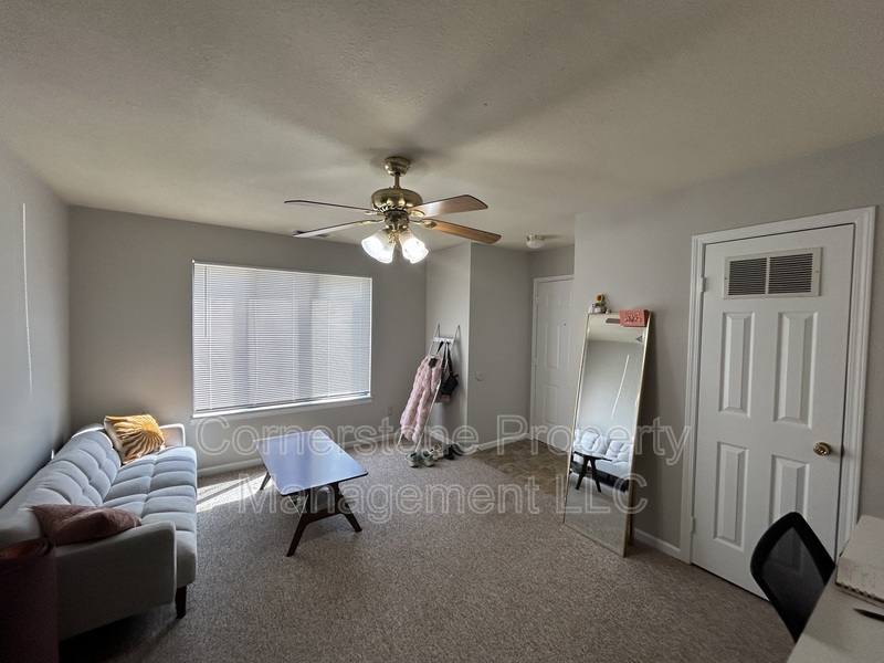 Apartment for rent at 1000 Emery Rd, Lawrence, KS 66044