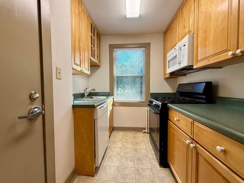 Apartment for rent at 1400 Kenmore Ave, Fredericksburg, VA 22401