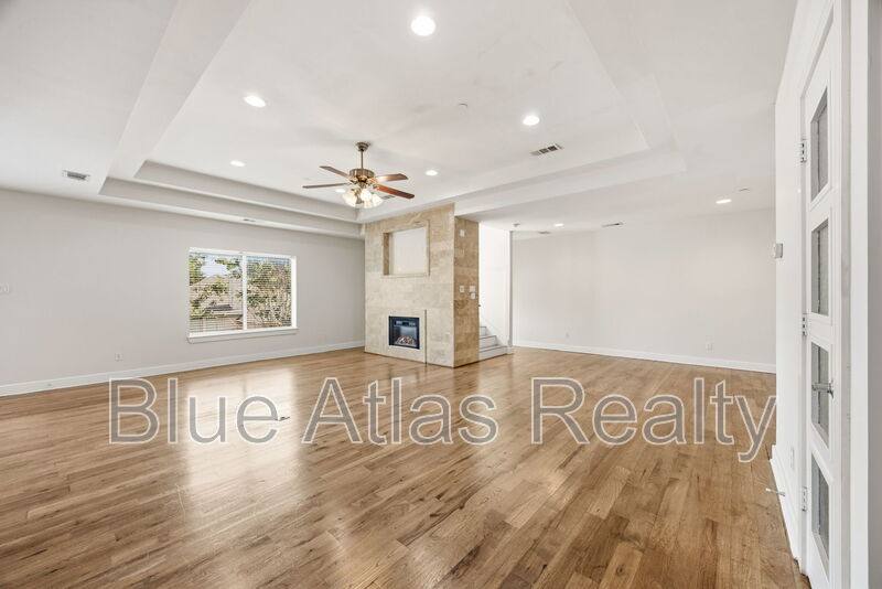 Townhouse for rent at 2690 Rockbrook Dr #4, Lewisville, TX 75067