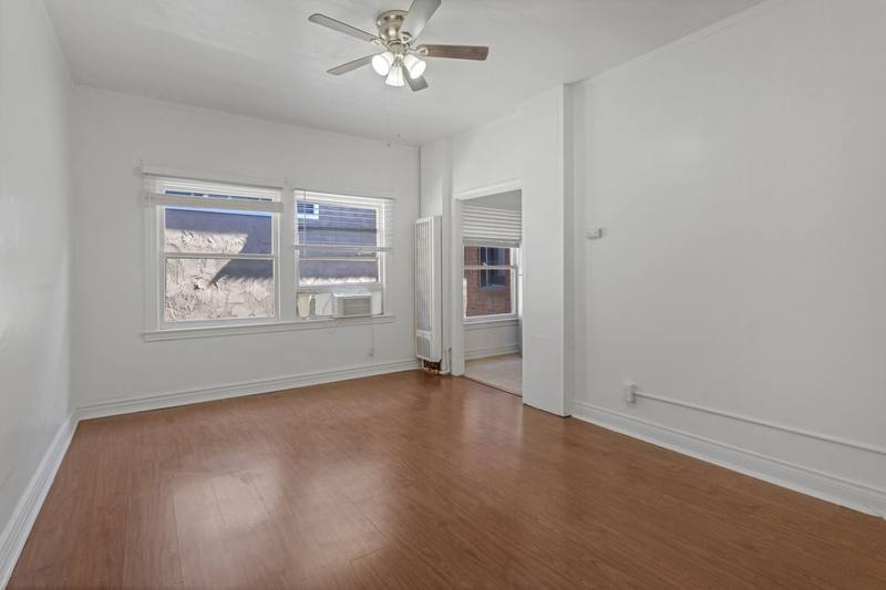 Apartment for rent at 21 Westminster Ave #208, Venice, CA 90291