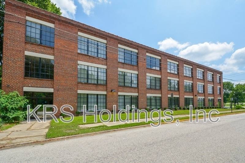 Apartment for rent at 123 Pine St, Petersburg, VA 23803