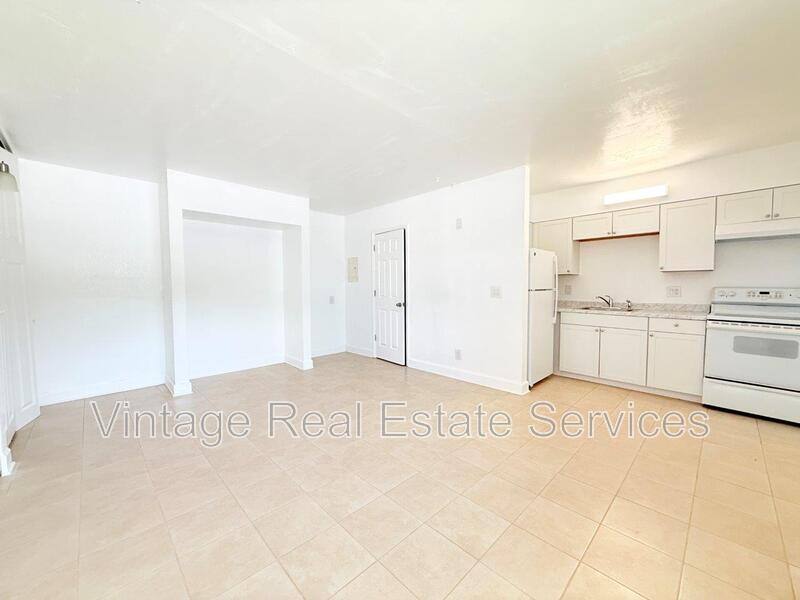 Apartment for rent at 3301 58th Ave S, Saint Petersburg, FL 33712