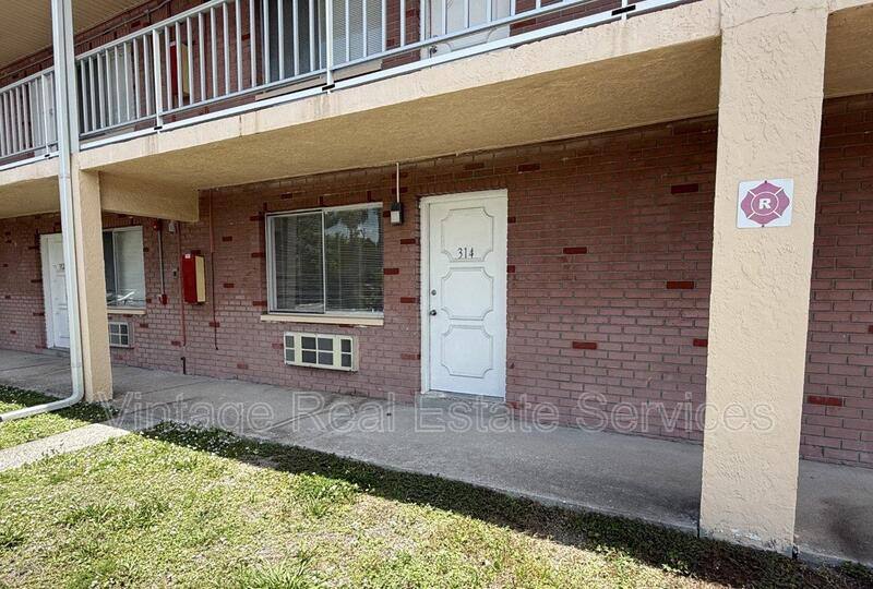 Apartment for rent at 3301 58th Ave S, Saint Petersburg, FL 33712