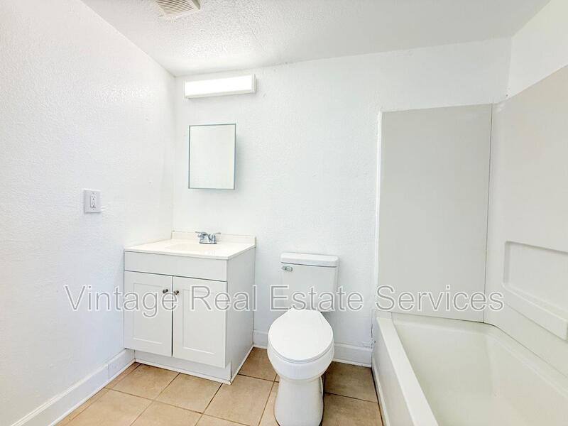 Apartment for rent at 3301 58th Ave S, Saint Petersburg, FL 33712