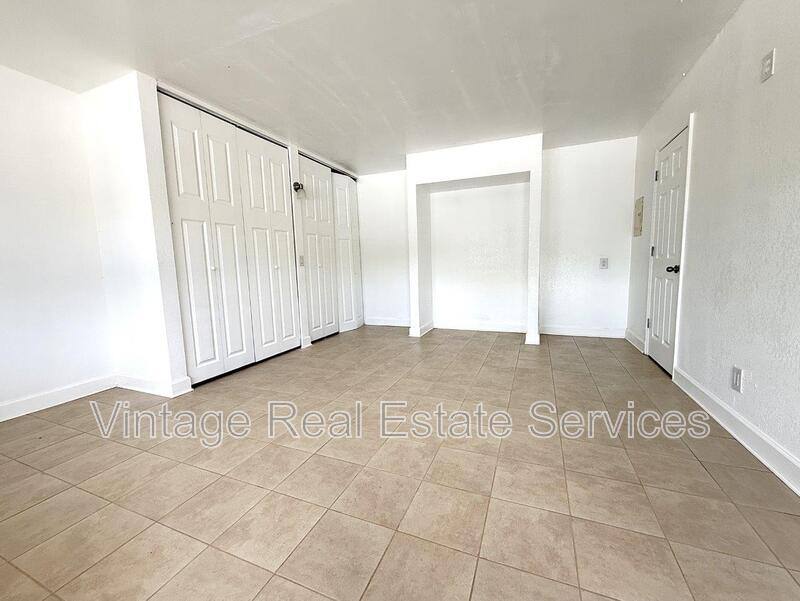 Apartment for rent at 3301 58th Ave S, Saint Petersburg, FL 33712