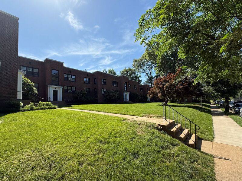 Apartment for rent at 1400 Kenmore Ave, Fredericksburg, VA 22401