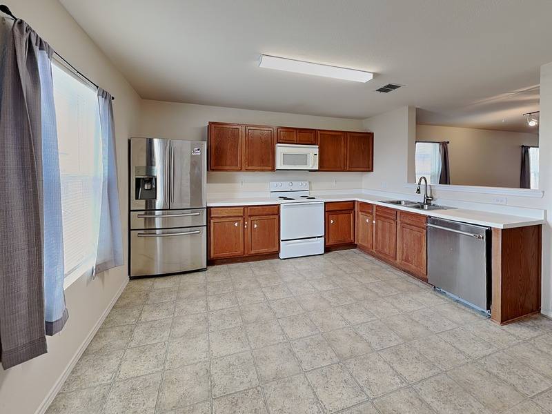 House for rent at 708 Moss Glen Trail, Arlington, TX 76002
