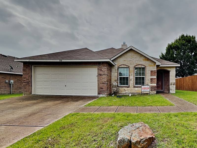 House for rent at 708 Moss Glen Trail, Arlington, TX 76002