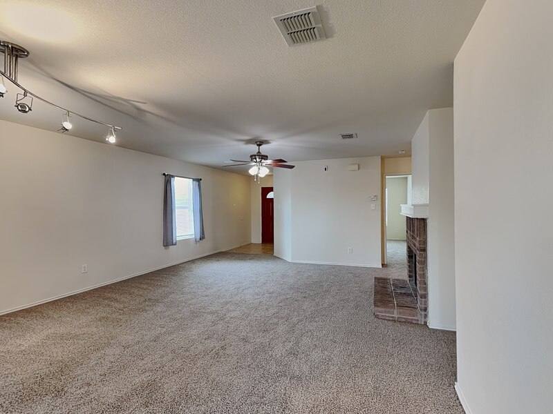 House for rent at 708 Moss Glen Trail, Arlington, TX 76002