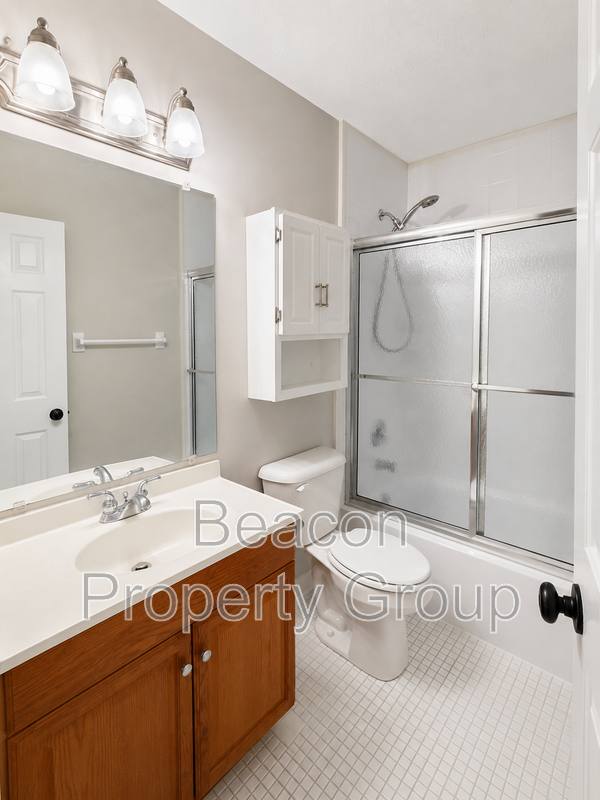 Townhouse for rent at 140 Williamsburg Way, Fayetteville, GA 30214