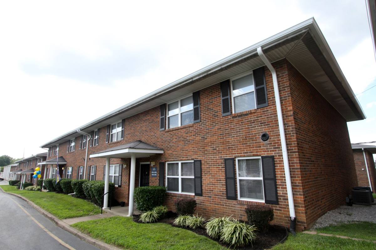 Apartment for rent at 4982 Tippecanoe Dr, Evansville, IN 47715