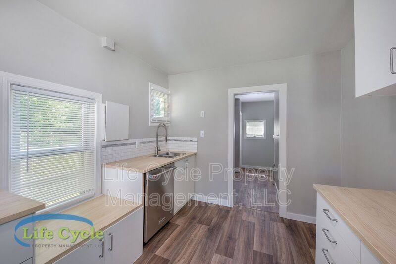 House for rent at 1314 Beechwood St NE, Grand Rapids, MI 49505