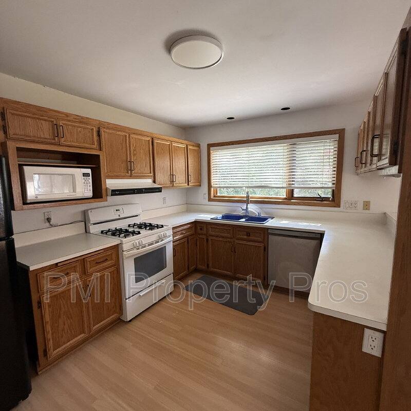Townhouse for rent at 4130 Eldorado Court, Brookfield, WI 53005