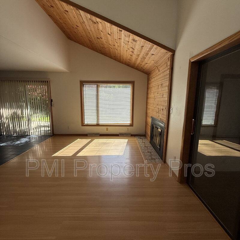 Townhouse for rent at 4130 Eldorado Court, Brookfield, WI 53005