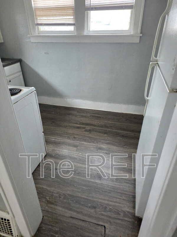 House for rent at 1023 Barrie Ave, Flint, MI 48507