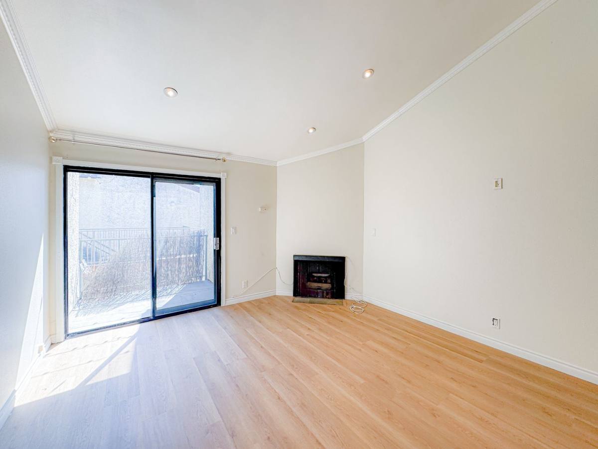 House for rent at 620 W Hyde Park Blvd #313, Inglewood, CA 90302
