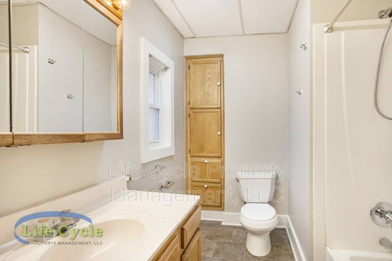Apartment for rent at 940 Mc Reynolds Ave NW #1, Grand Rapids, MI 49504