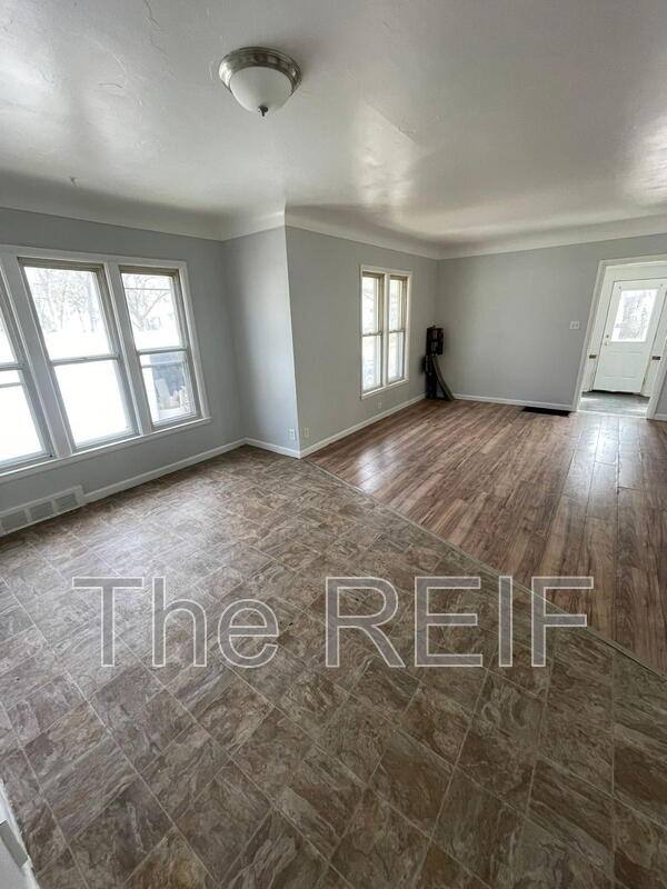 House for rent at 1553 Illinois Ave, Flint, MI 48506