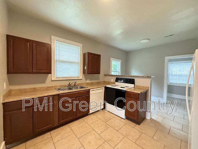 House for rent at 1223 S Quaker Ave, Tulsa, OK 74120