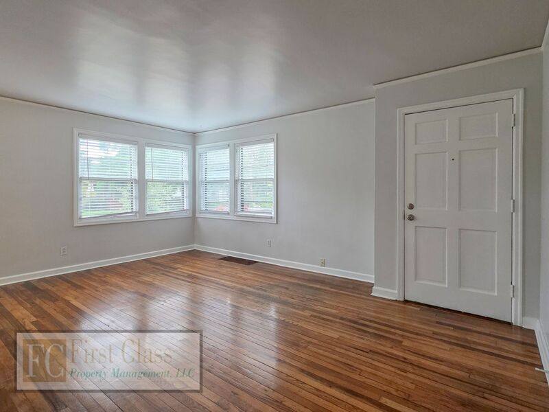 Apartment for rent at 5735 N Montana Ave, Portland, OR 97217