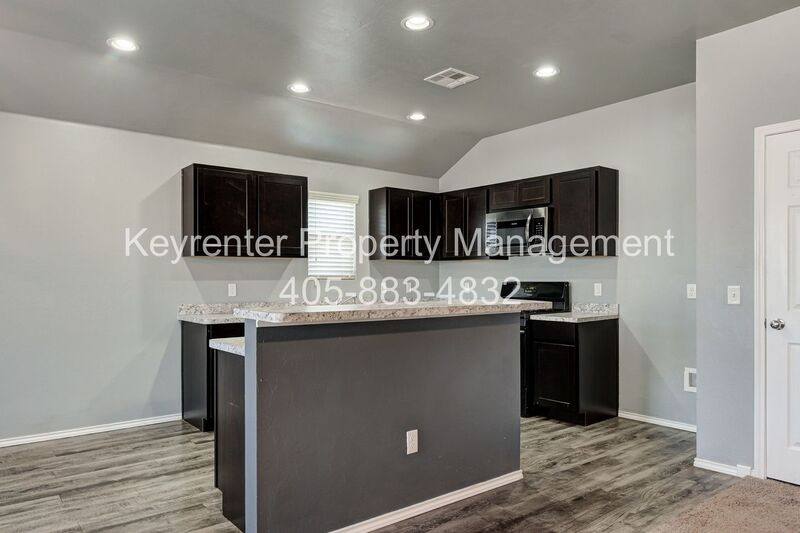 House for rent at 2029 W Antler Way, Mustang, OK 73064