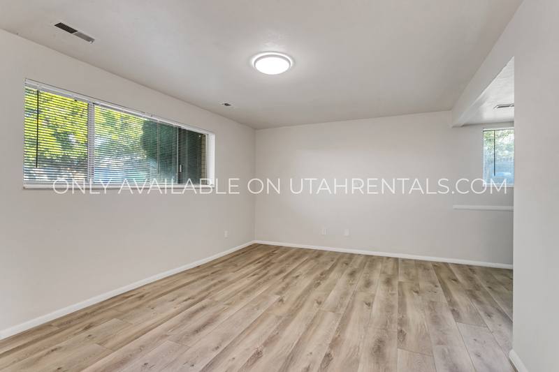 Townhouse for rent at 30 E 925 N, Orem, UT 84057