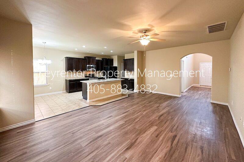 House for rent at 2409 Rosa Circle, Yukon, OK 73099